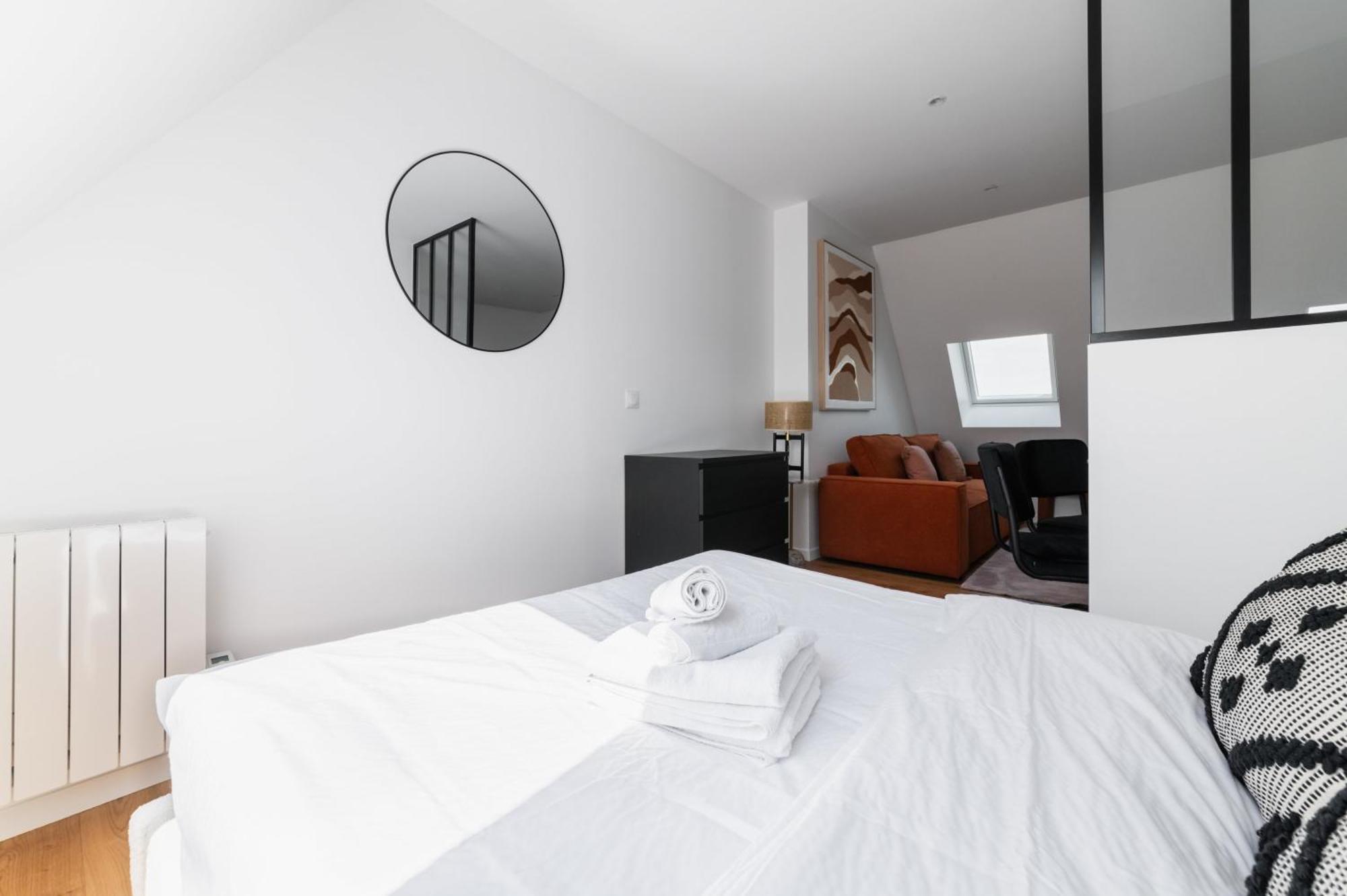 Апартаменты 2 Pieces Refait A Neuf Dernier Etage - Paris 19 - 4P - Flat-Guest Экстерьер фото